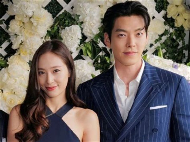 Who is Elcin Sangu Dating – Elcin Sangu's Boyfriend & Exes