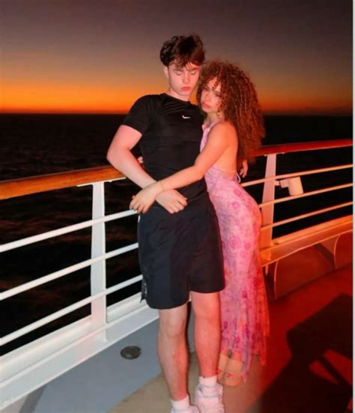 Who is Eli Brown Dating – Eli Brown's Girlfriend & Exes