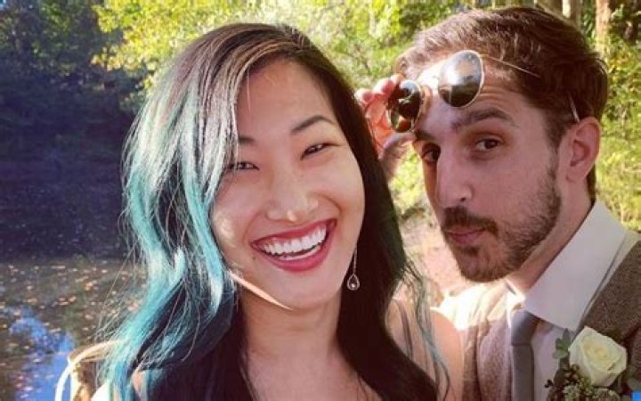 Who is Eric Lloyd Dating – Eric Lloyd's Wife & Exes