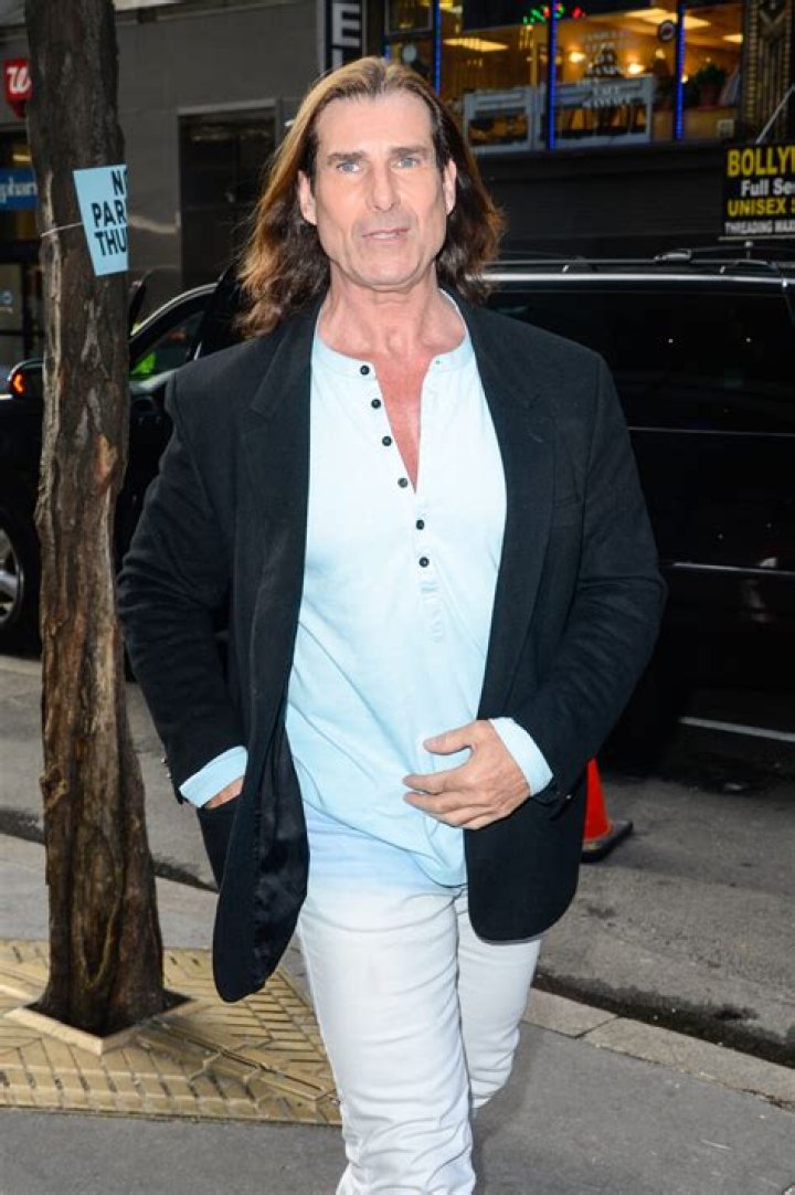 Who is Fabio Dating – Fabio's Girlfriend & Exes