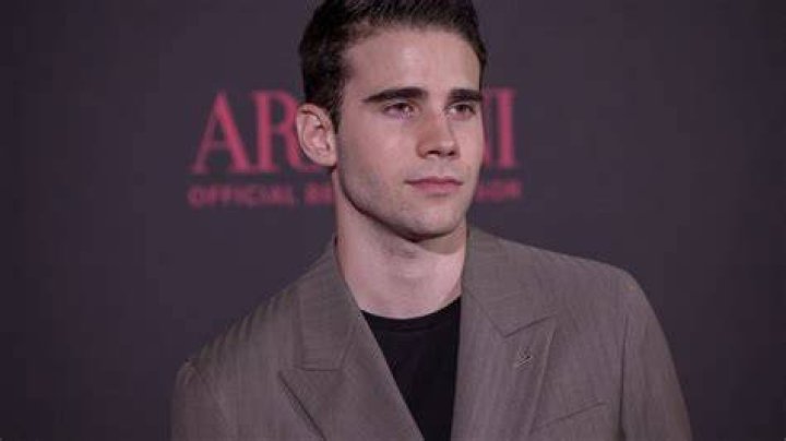 Who is Julio Peña Dating – Julio Peña's Girlfriend & Exes