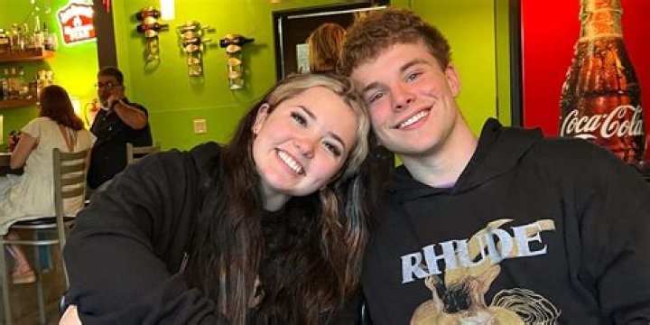Who is Lauren Spencer-Smith Dating – Lauren Spencer-Smith's Boyfriend & Exes