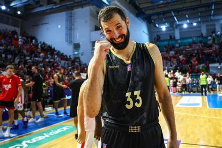 Who is Nikola Mirotic Dating – Nikola Mirotic's Wife & Exes