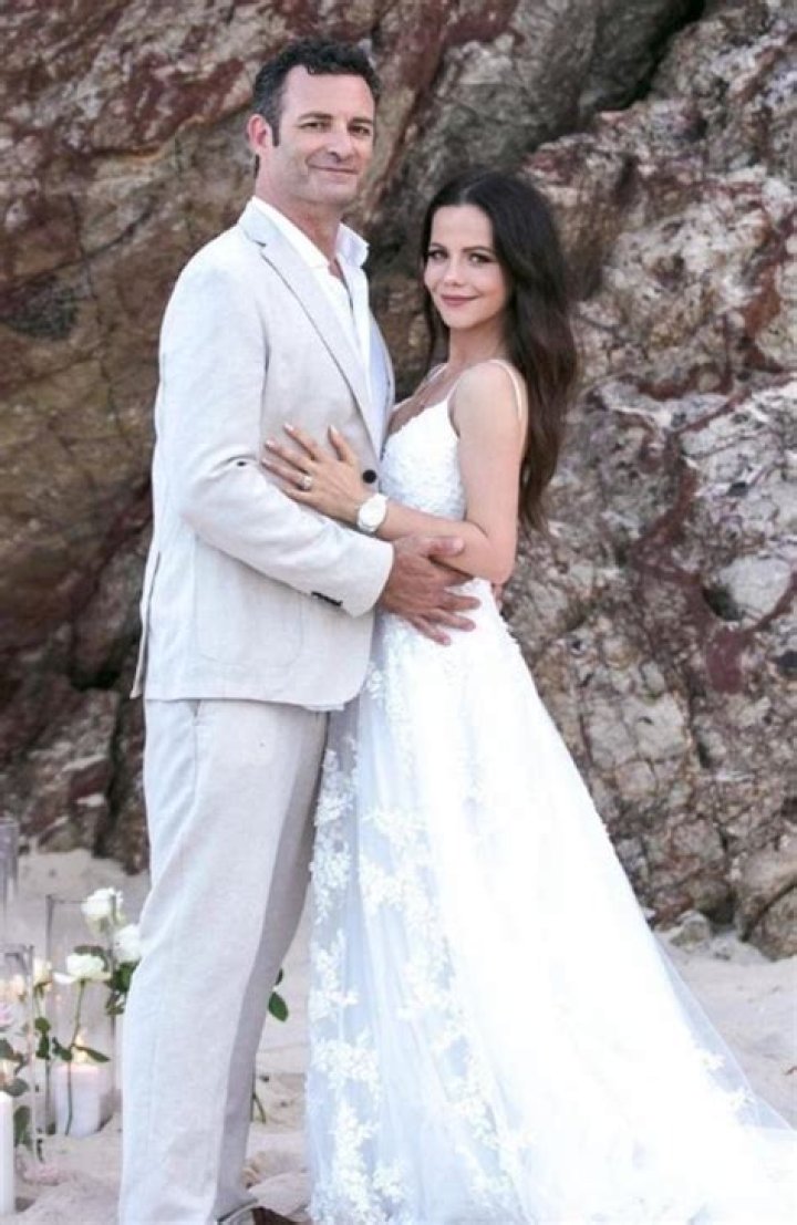 Who is Tammin Sursok Dating – Tammin Sursok's Husband & Exes