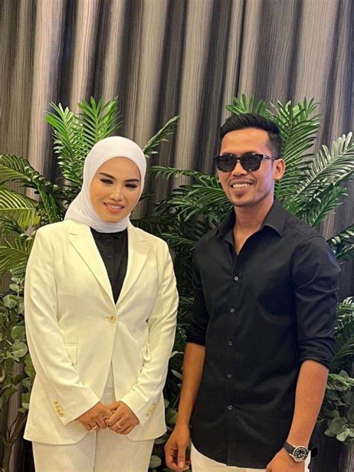 Who is Watie Hanifiah Dating – Watie Hanifiah's Boyfriend & Exes